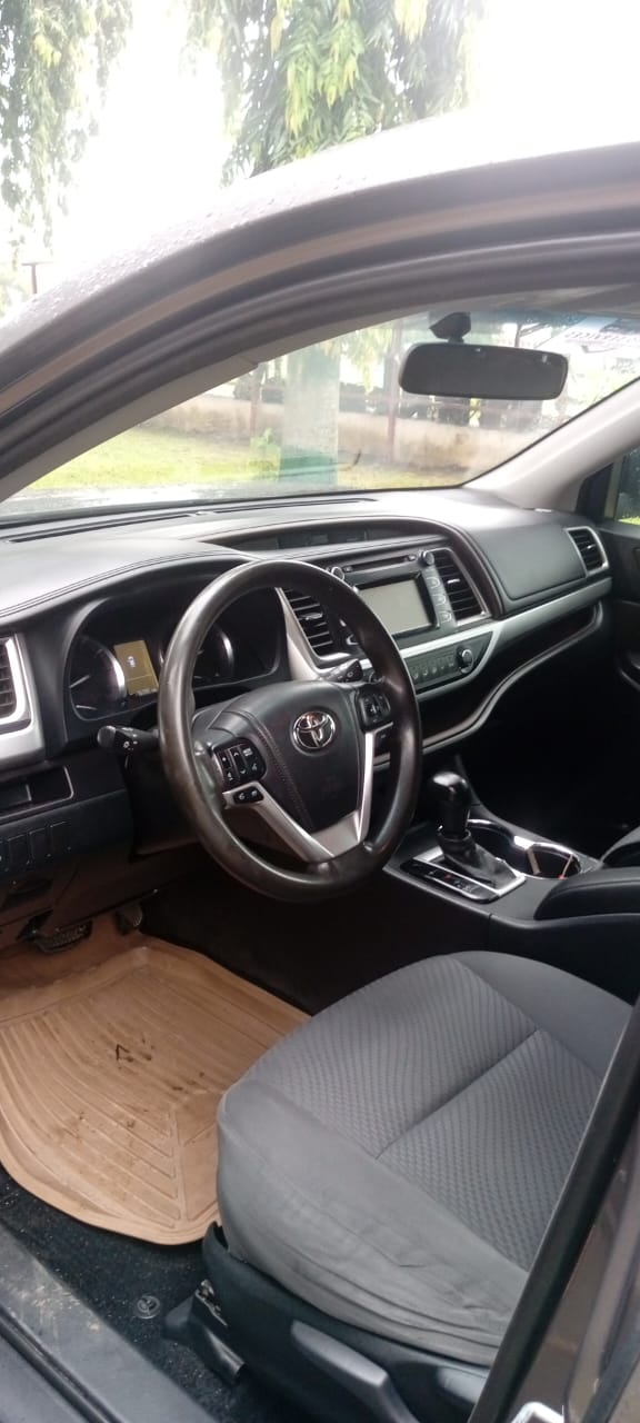 2015 Toyota Highlander โ photo 1