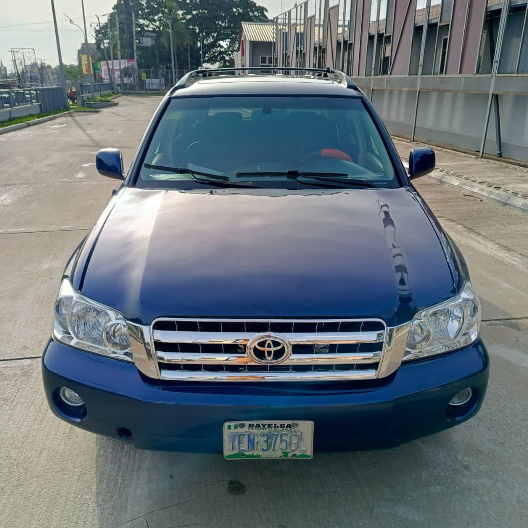 2002 Toyota Highlander โ photo 1
