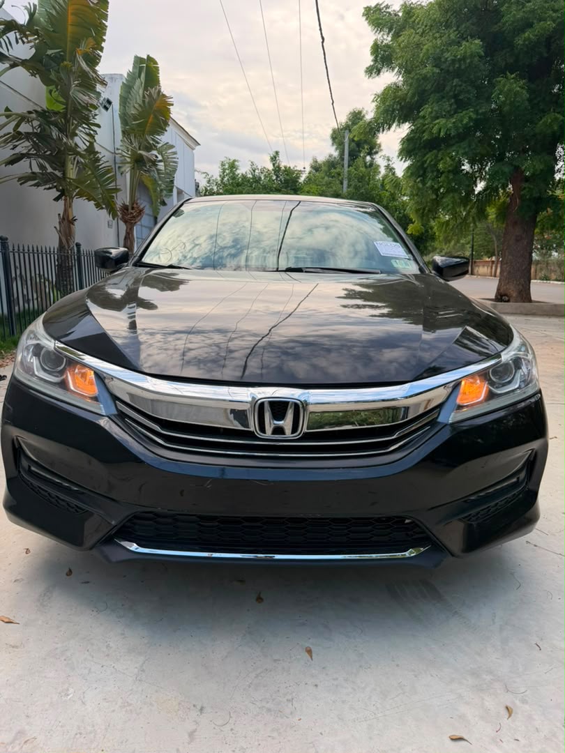 2016 Honda Accord โ photo 1