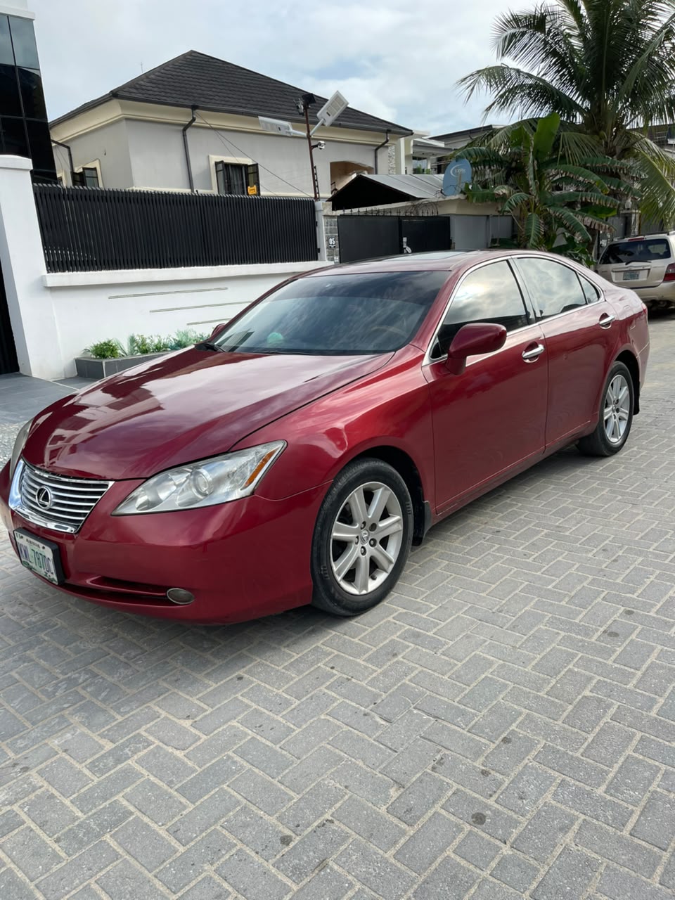 2009 Lexus ES350 โ photo 1